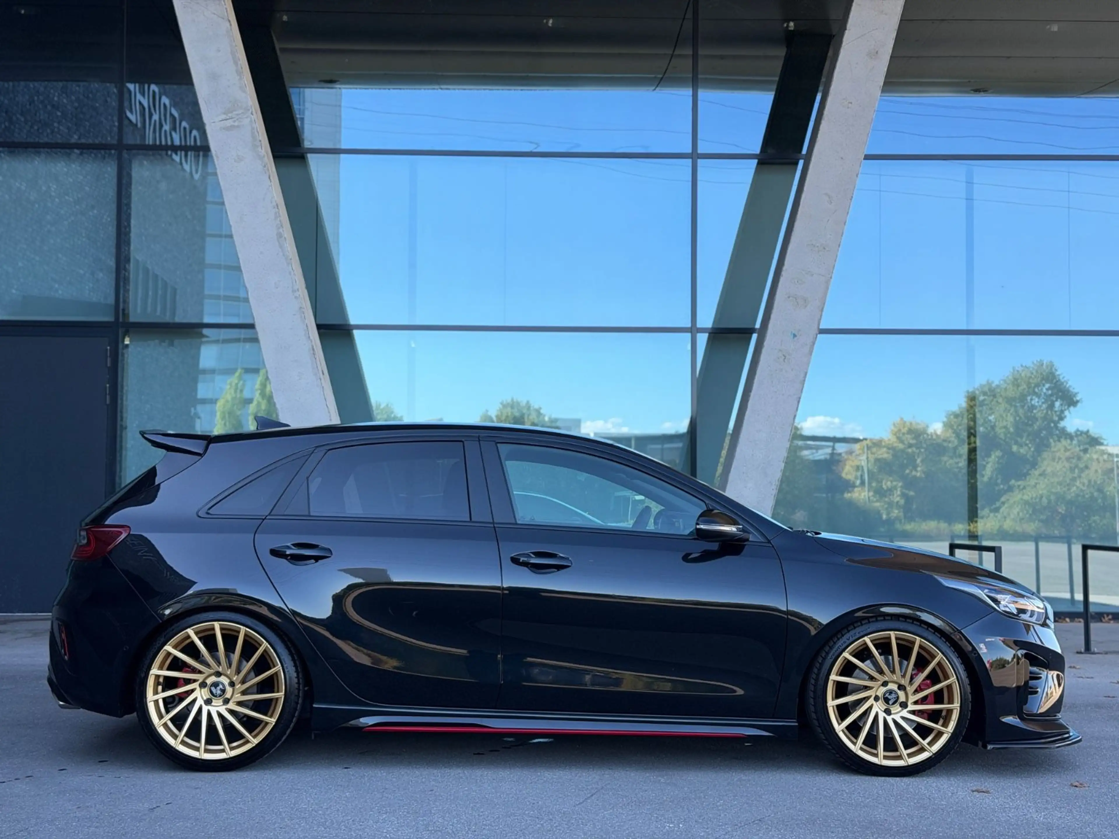 Kia Ceed / cee'd GT | LED | NAVI | VIELE EXTRAS — photo 4