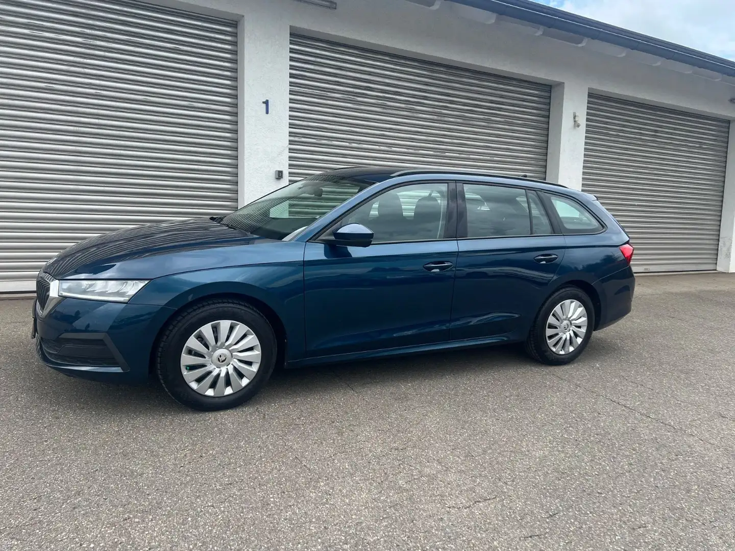 Skoda Octavia 1.0 TSI /Neu model/Xenon LED/Keyless-Go - 1