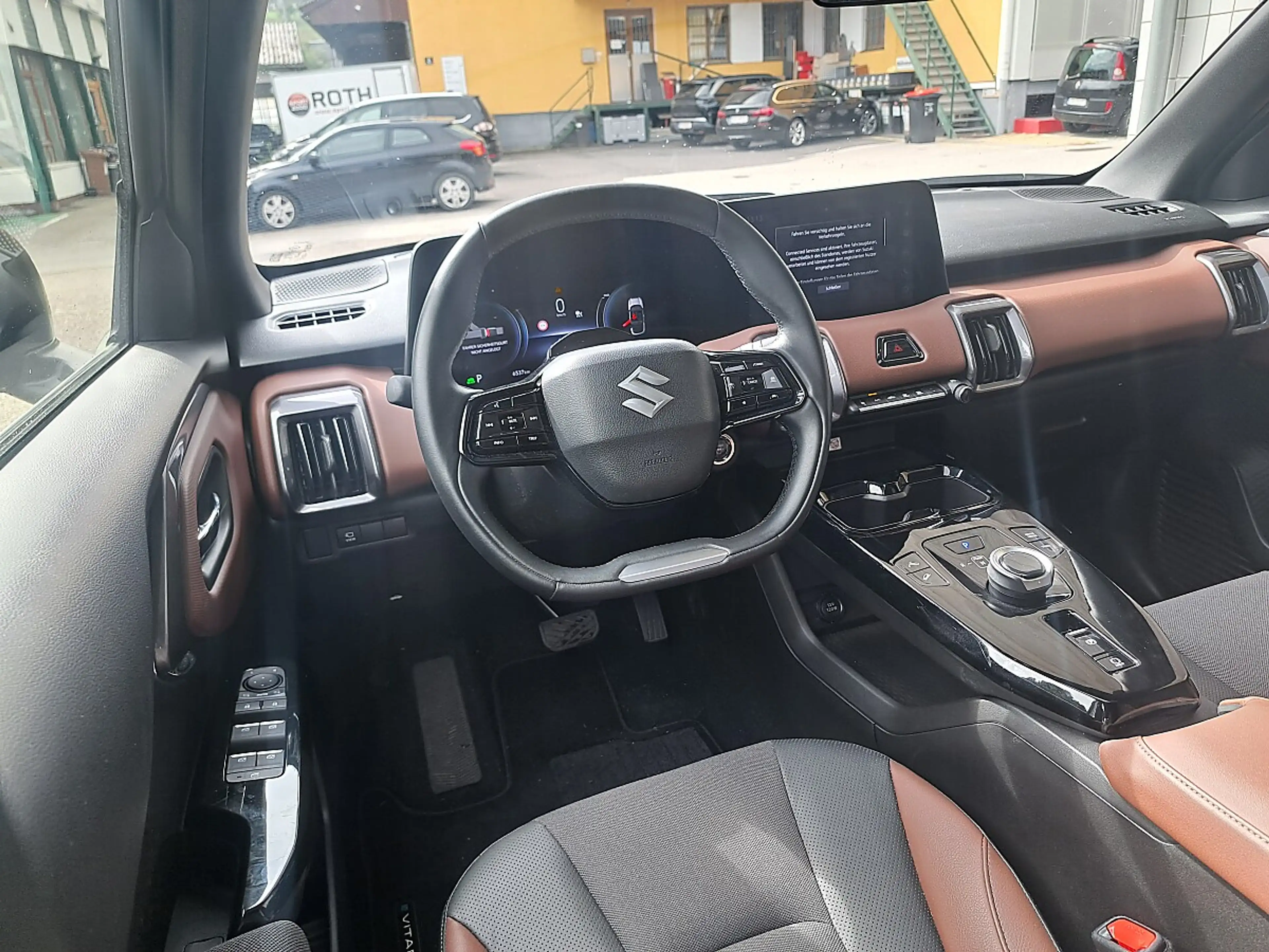 Suzuki Vitara eVitara 61kWh GL+ Allgrip-e Flash — photo 11