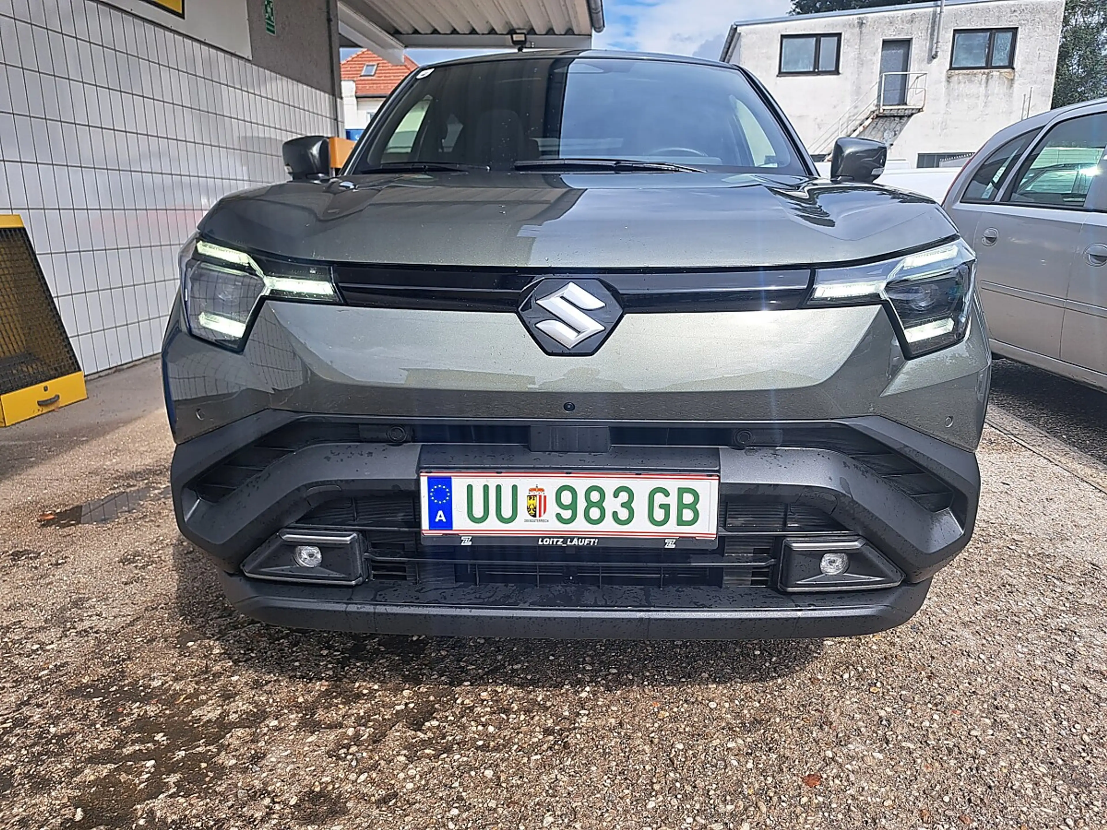Suzuki Vitara eVitara 61kWh GL+ Allgrip-e Flash — photo 3