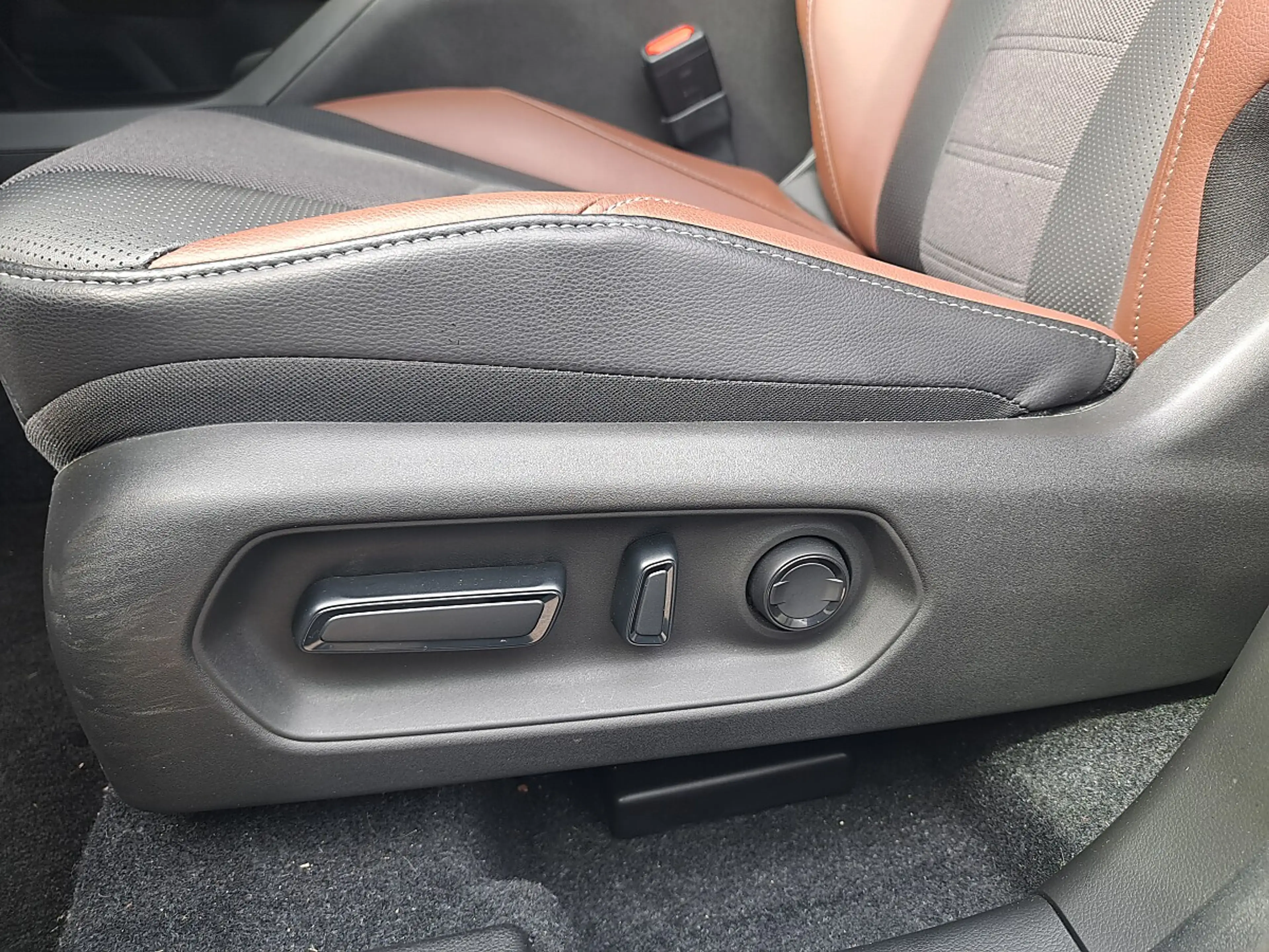 Suzuki Vitara eVitara 61kWh GL+ Allgrip-e Flash — photo 12