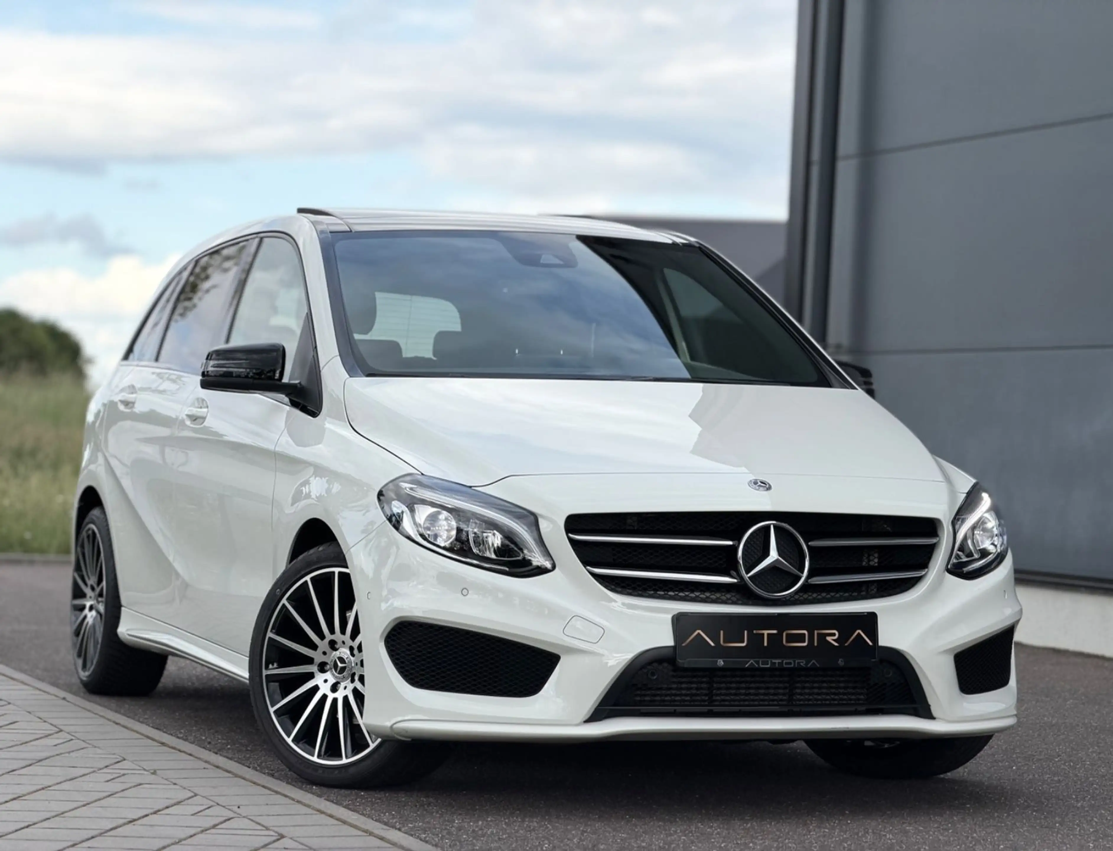Mercedes-Benz B 200 AMG Line LED|PANO|R.KAM|AHK| — photo 6
