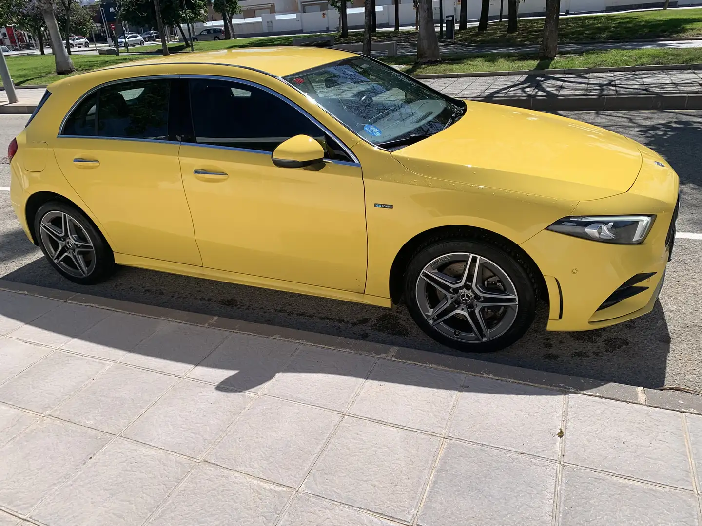 Mercedes-Benz A 250 Mercedes-Benz A 250 250e 8G-DCT - 1