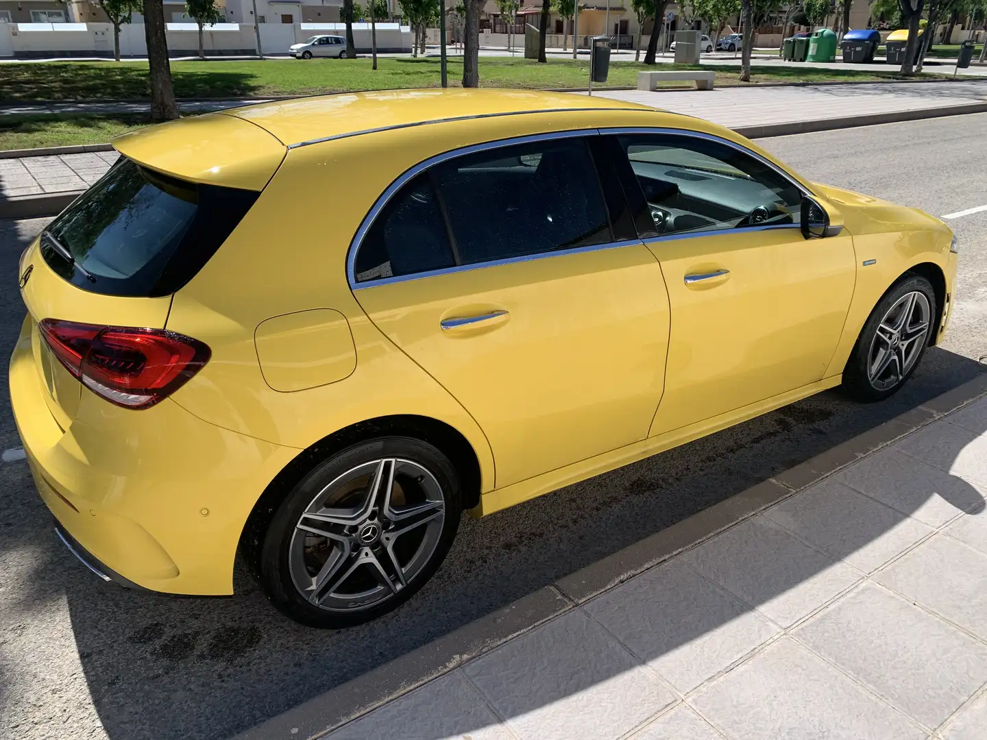 Mercedes-Benz A 250 Mercedes-Benz A 250 250e 8G-DCT - 2