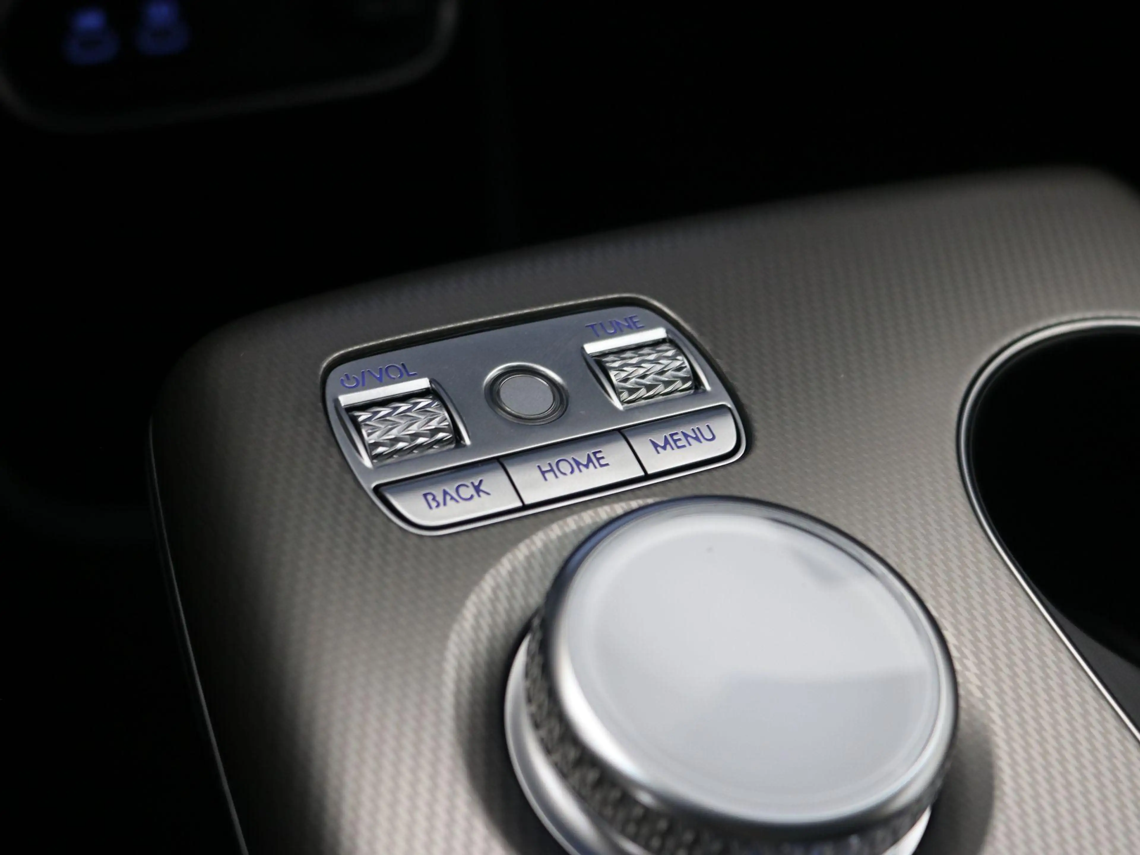 Genesis GV60 Long Range Dual Motor Premium 77,4 kWh AWD / SoH 1 — photo 37