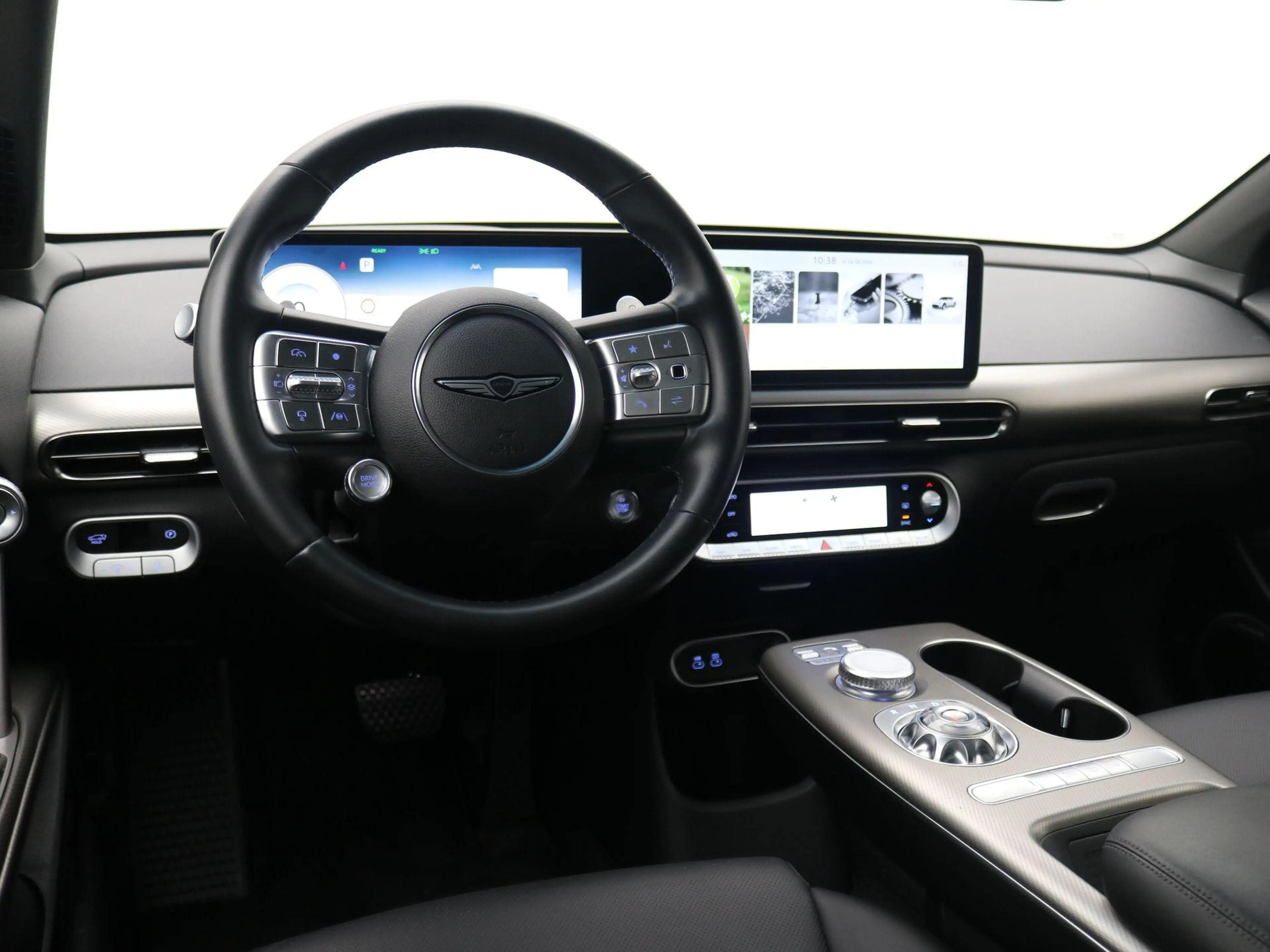 Genesis GV60 Long Range Dual Motor Premium 77,4 kWh AWD / SoH 1 — photo 9