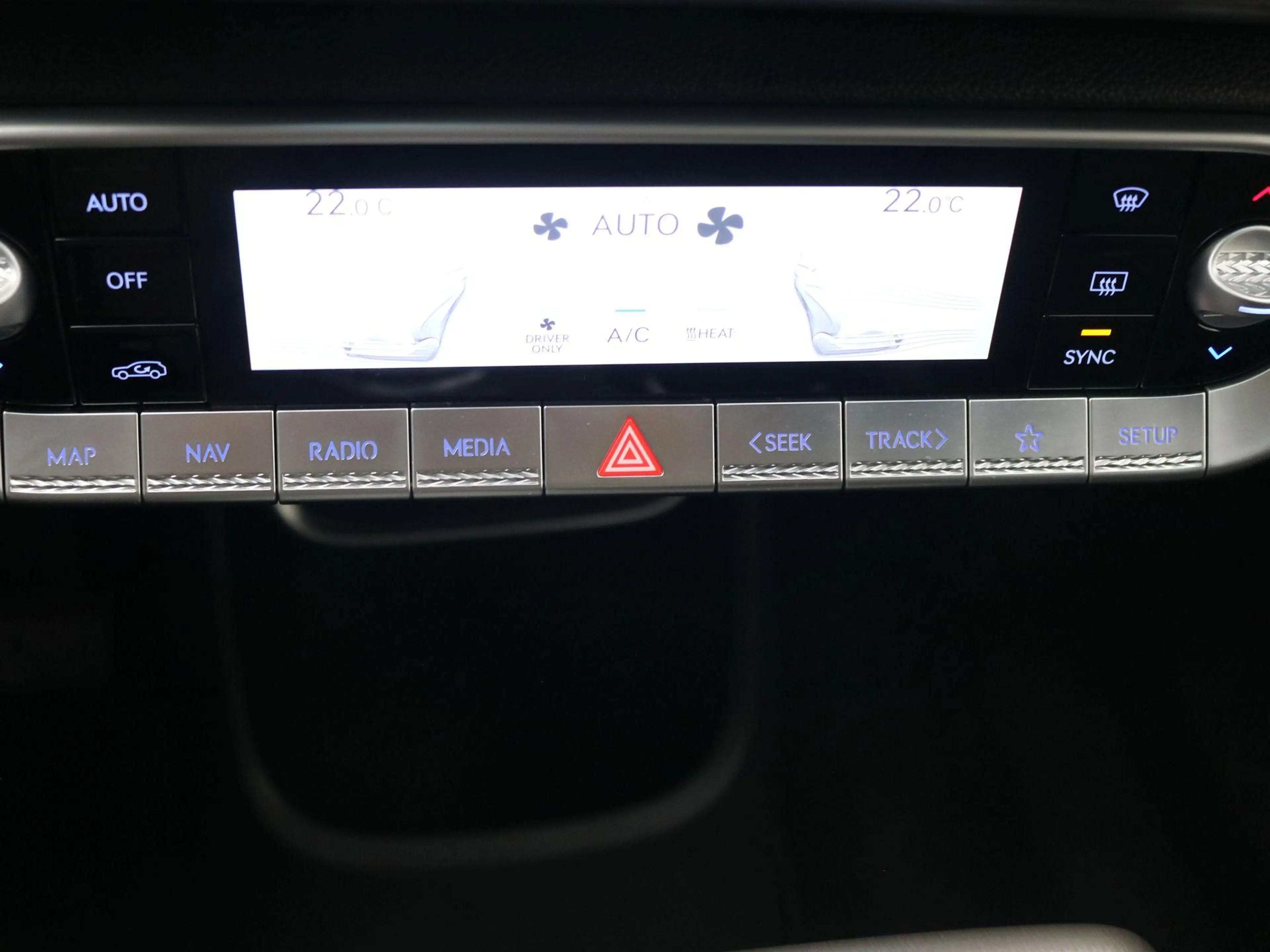 Genesis GV60 Long Range Dual Motor Premium 77,4 kWh AWD / SoH 1 — photo 41