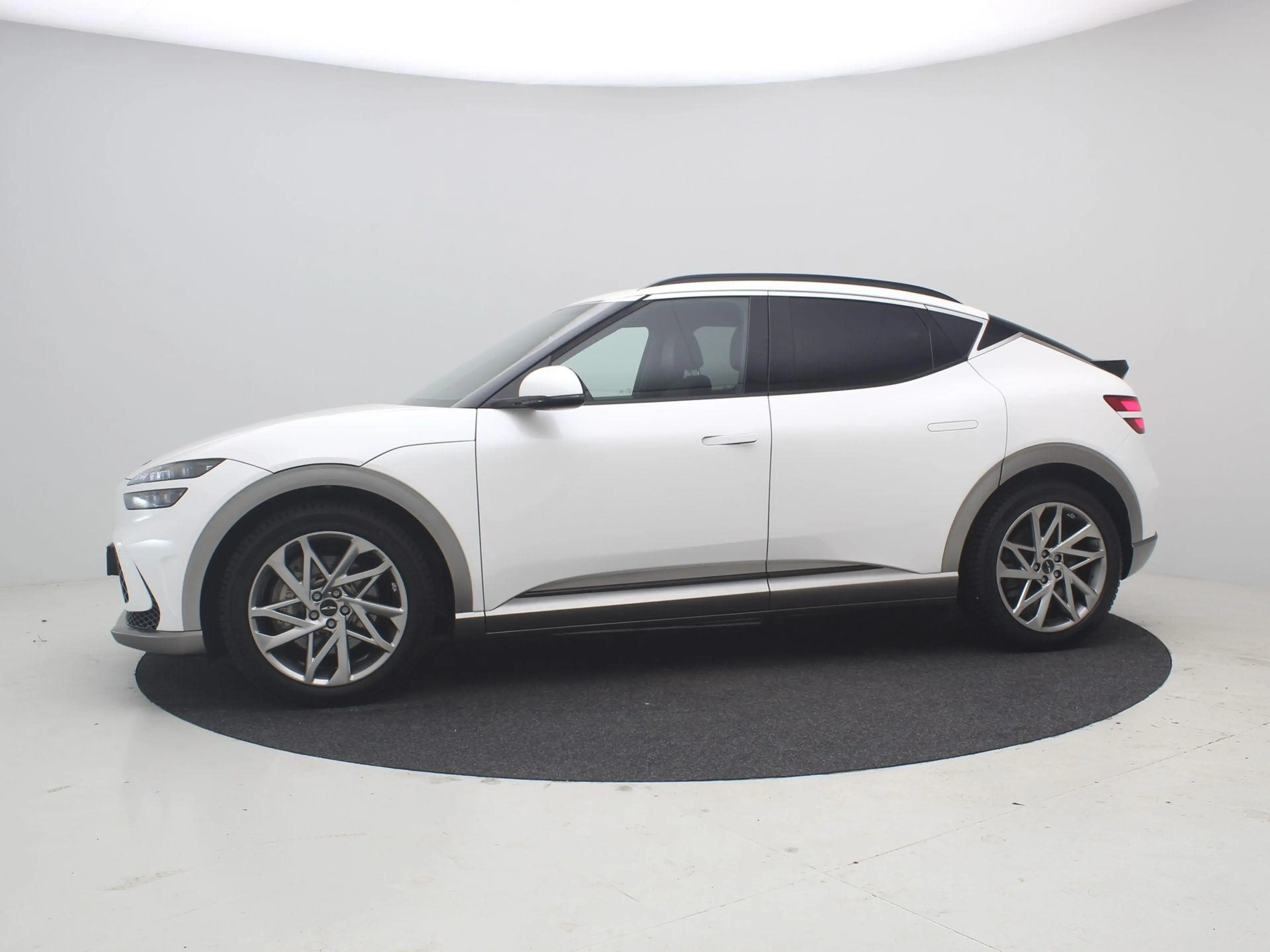 Genesis GV60 Long Range Dual Motor Premium 77,4 kWh AWD / SoH 1 — photo 7