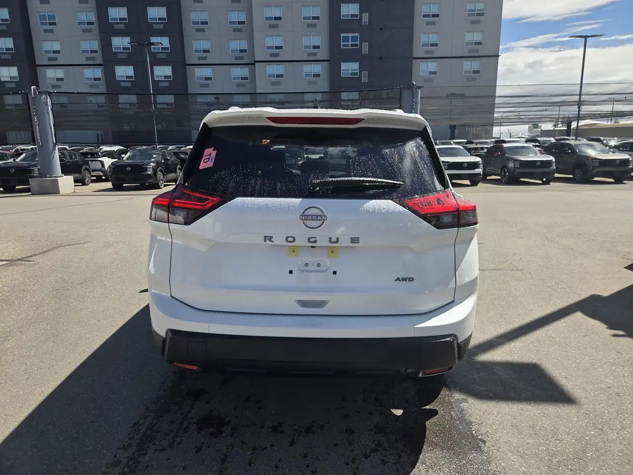 Nissan Rogue снимка Nissan Rogue
