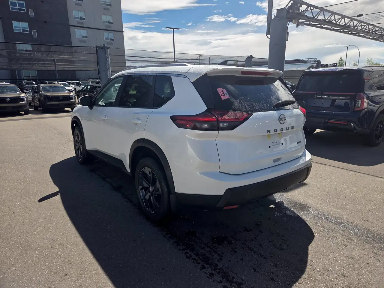 Nissan Rogue снимка Nissan Rogue