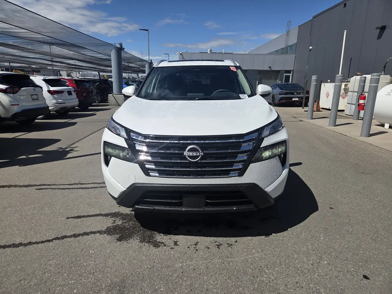 Nissan Rogue снимка Nissan Rogue