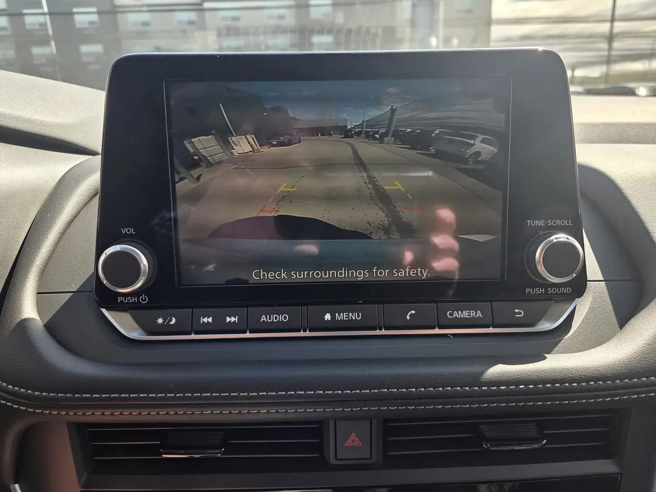 Nissan Rogue снимка Nissan Rogue