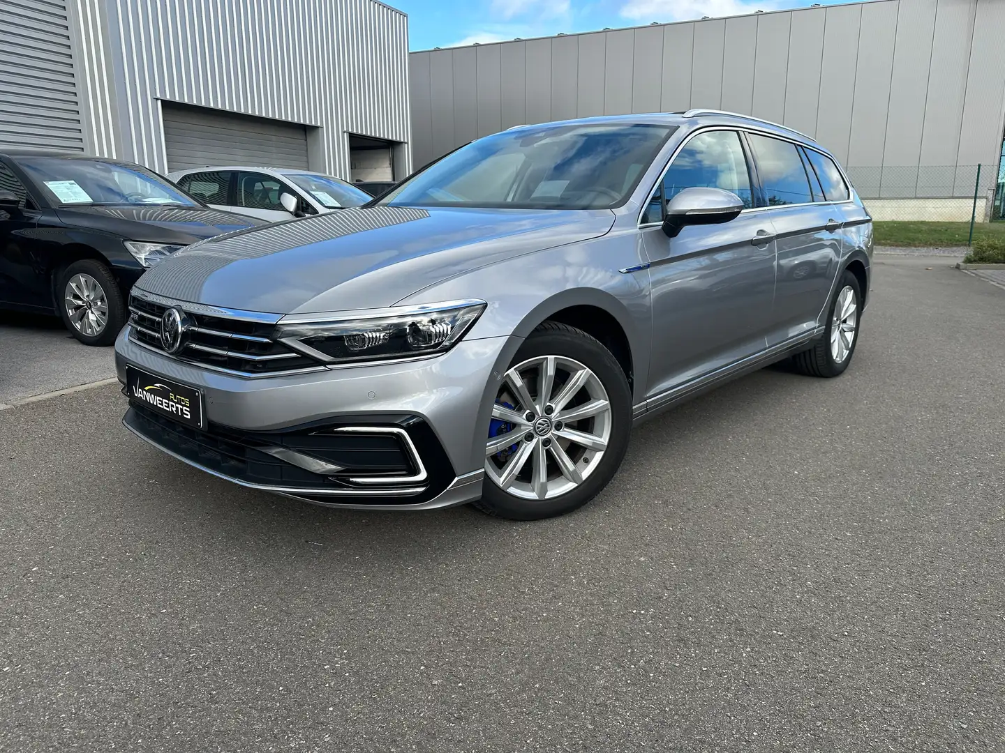 Volkswagen Passat Variant 1.4 TSI Plug-In-Hybrid DSG GTE, FULL OPTION!! Argent - 1