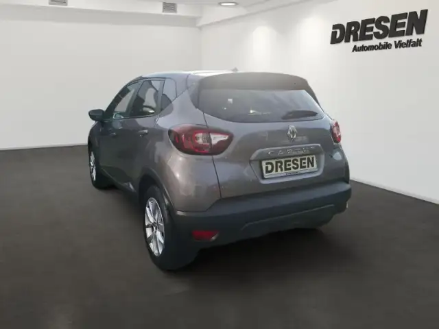 Renault Captur view 4