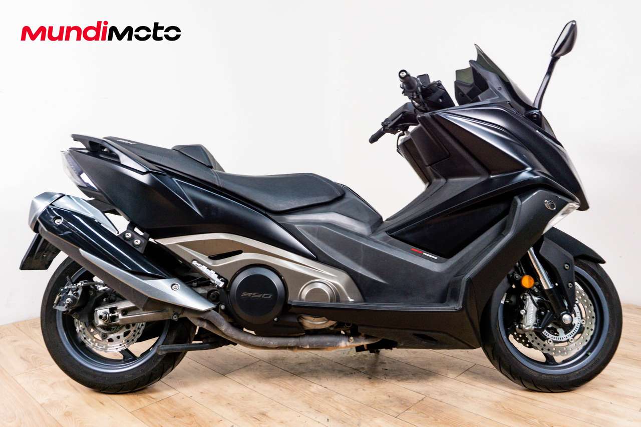 Kymco AK 550