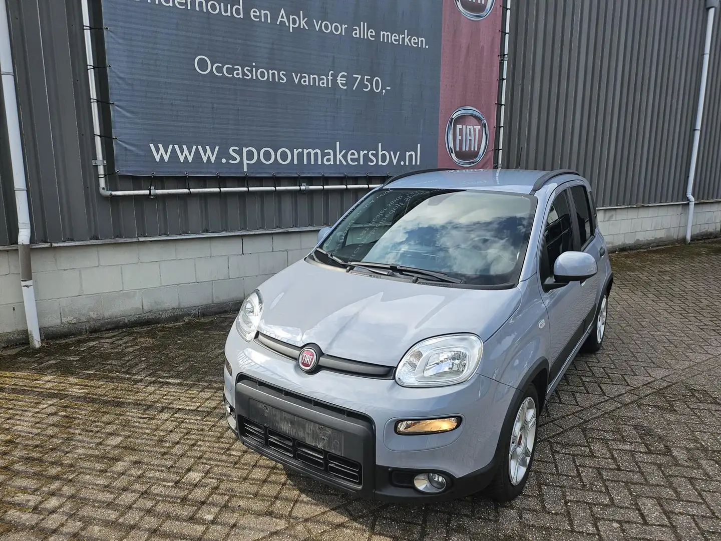 Fiat Panda 1.0 70pk Hybrid City Life,carplay,climate controle Grijs - 2