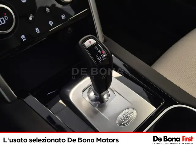 Land Rover Discovery Sport view 15