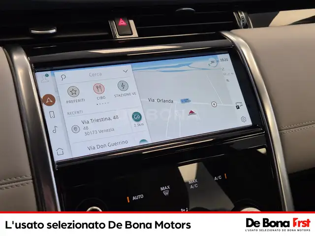 Land Rover Discovery Sport view 12
