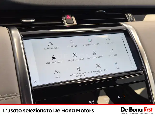 Land Rover Discovery Sport view 13