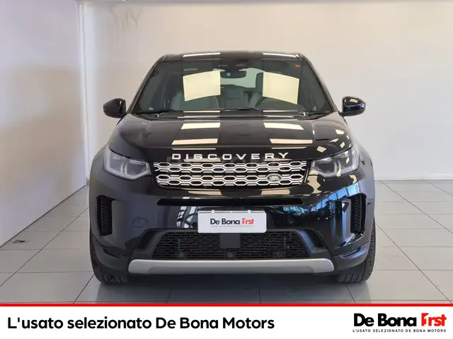 Land Rover Discovery Sport view 2