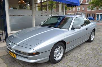 8-serie COUPE GEHEEL GERESTAUREERD MET 6-BAK( 600