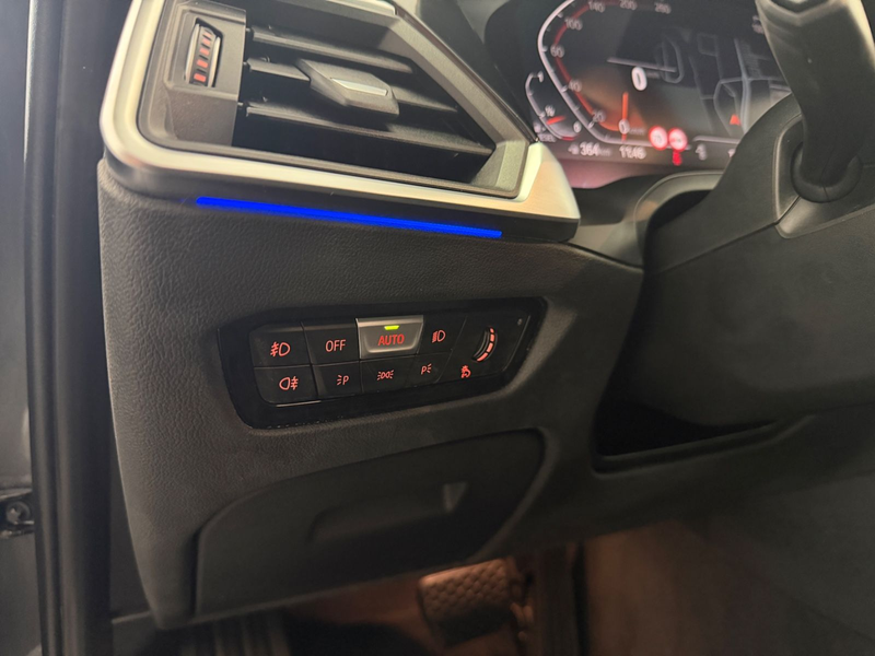 BMW 316 dA SPORT-LINE*SHADOW*LED*VIRTUAL*PANO*CARPLAY — photo 11