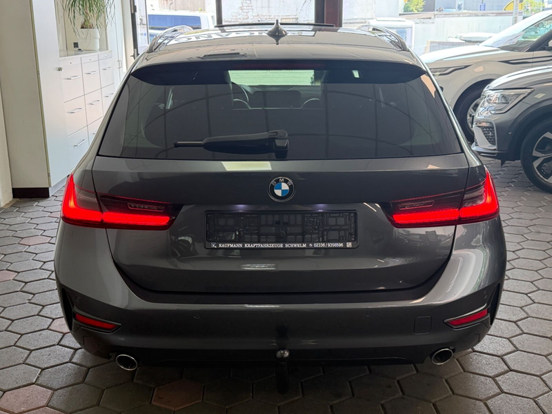 BMW 316 dA SPORT-LINE*SHADOW*LED*VIRTUAL*PANO*CARPLAY — photo 3