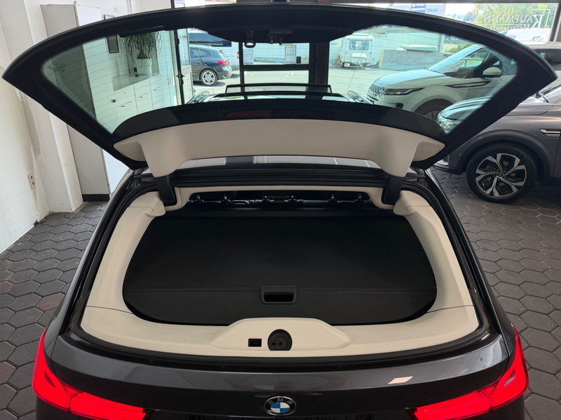 BMW 316 dA SPORT-LINE*SHADOW*LED*VIRTUAL*PANO*CARPLAY — photo 15