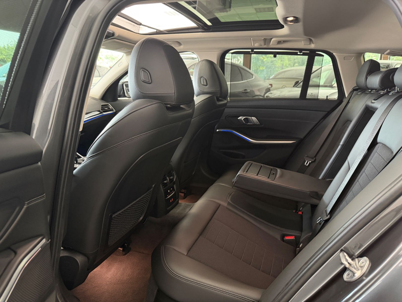 BMW 316 dA SPORT-LINE*SHADOW*LED*VIRTUAL*PANO*CARPLAY — photo 14