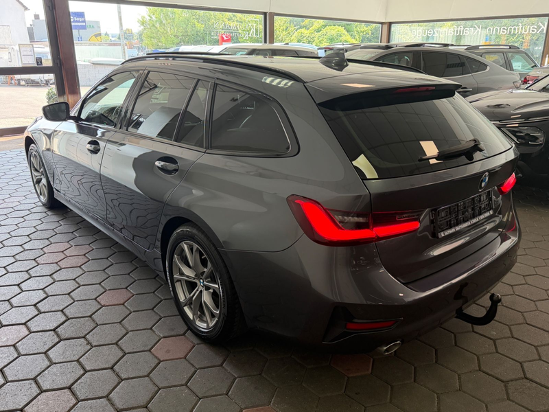 BMW 316 dA SPORT-LINE*SHADOW*LED*VIRTUAL*PANO*CARPLAY — photo 2