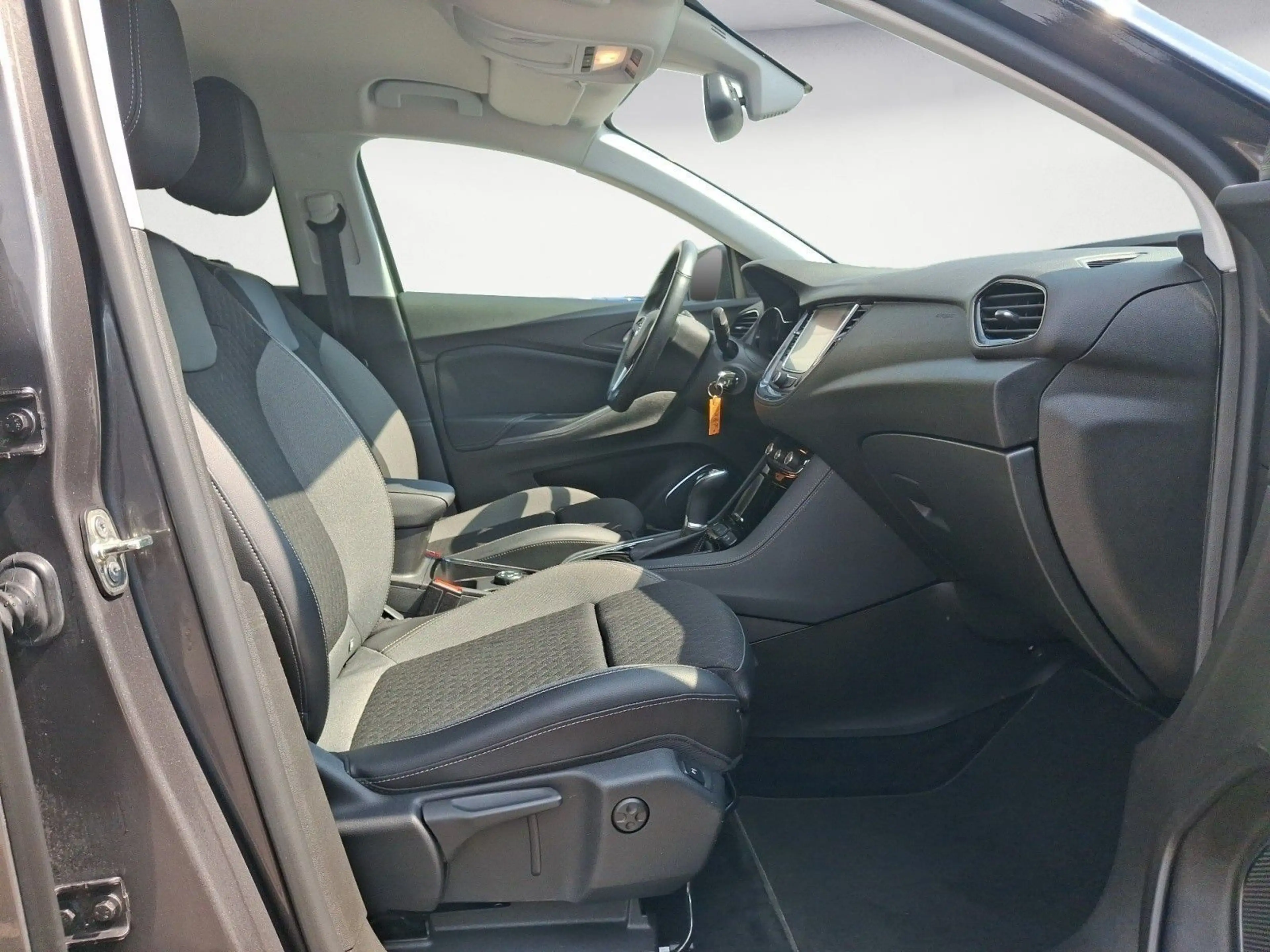 Opel Grandland X 1.,2 Turbo NAVI*KLIMA*LED*KAMERA*SHZ — photo 12