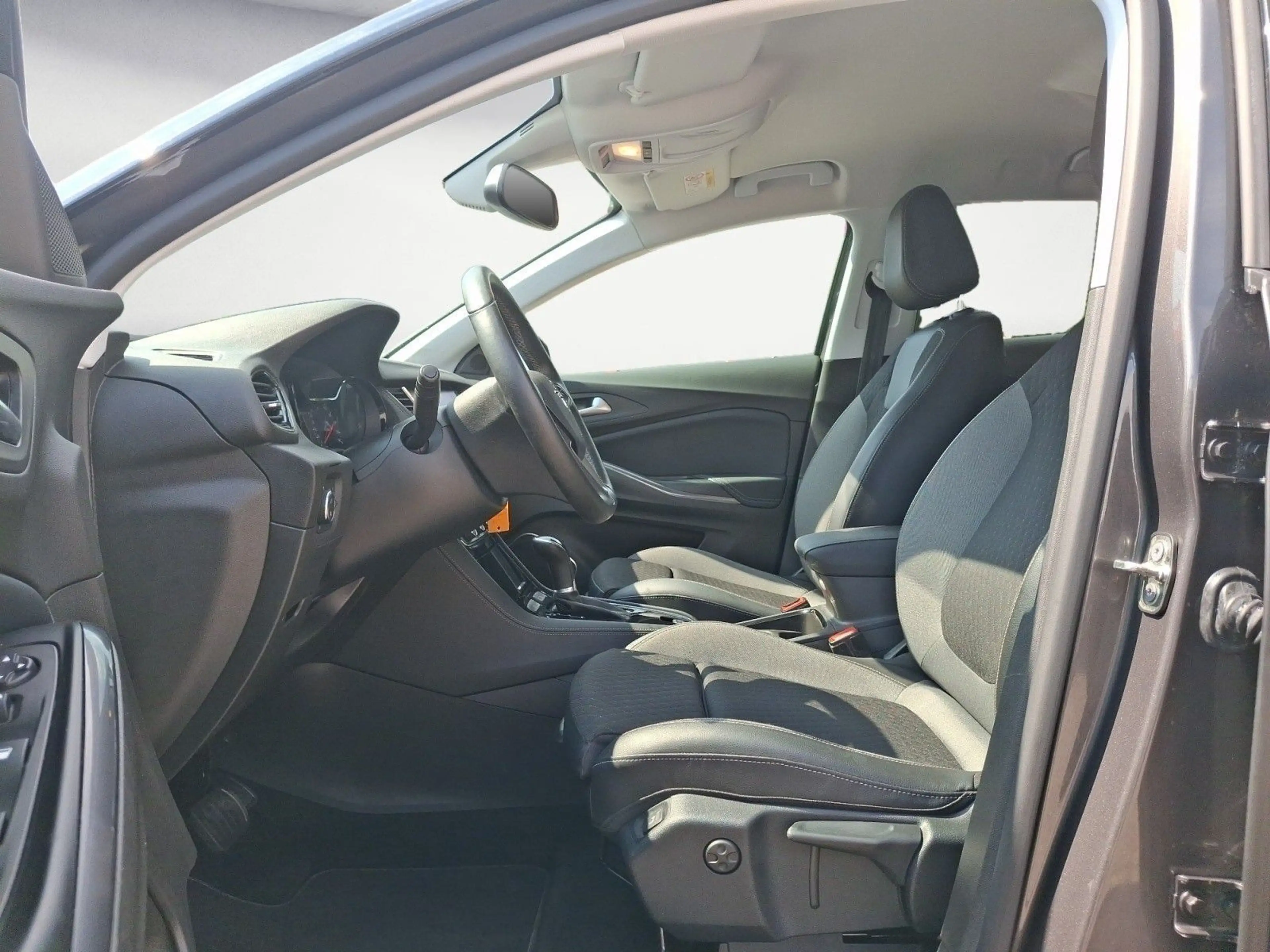 Opel Grandland X 1.,2 Turbo NAVI*KLIMA*LED*KAMERA*SHZ — photo 9