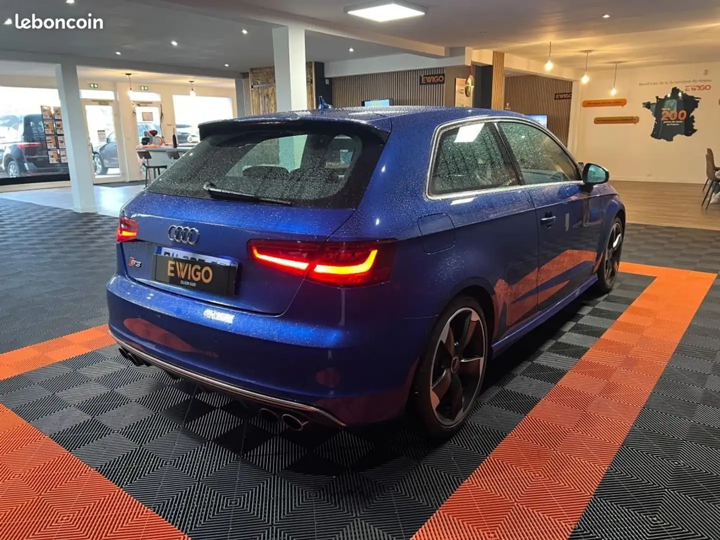 Audi S3 2.0 TFSI 300 QUATTRO Blau - 2