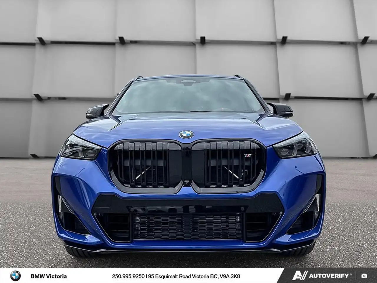 BMW X1 снимка BMW X1