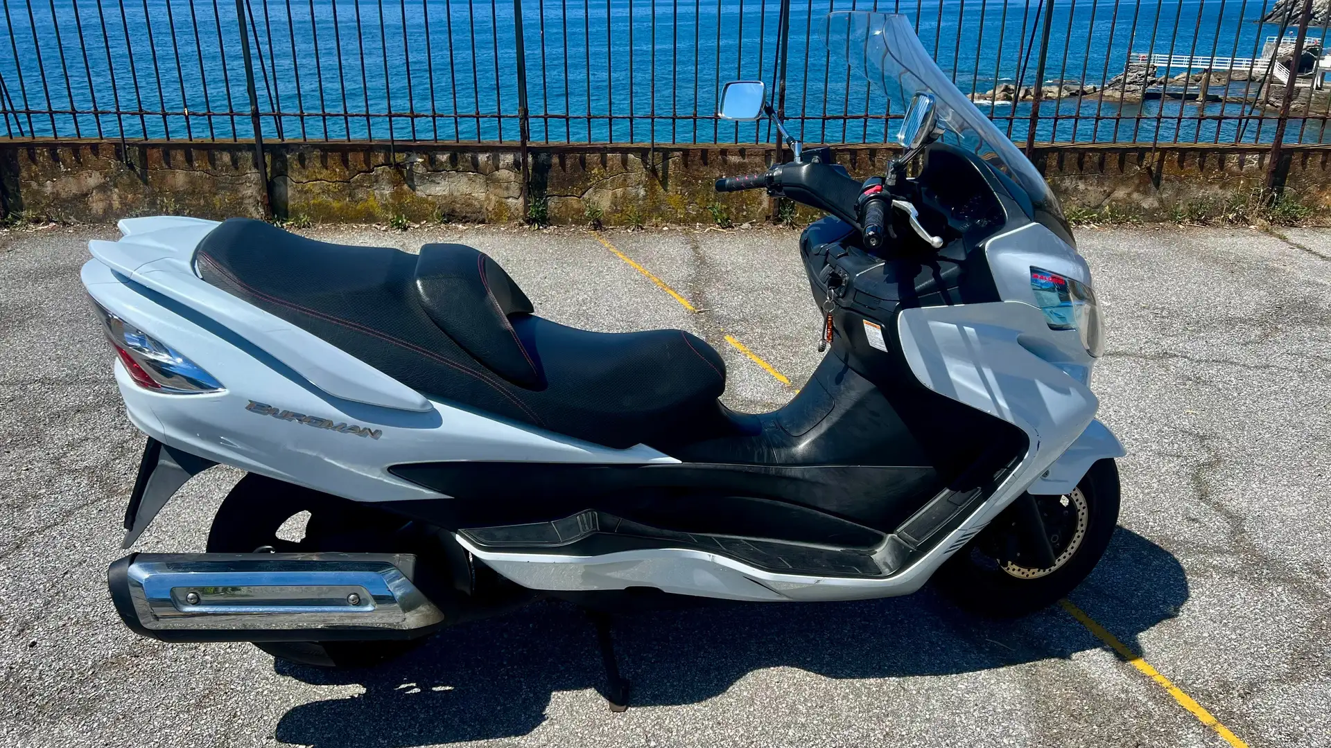 Suzuki Burgman 400 ABS Lux Alb - 1