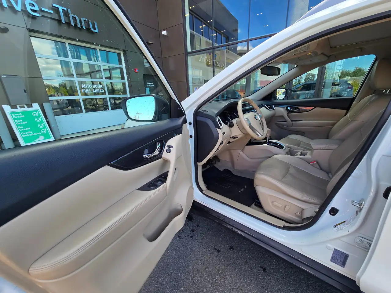Nissan Rogue снимка Nissan Rogue
