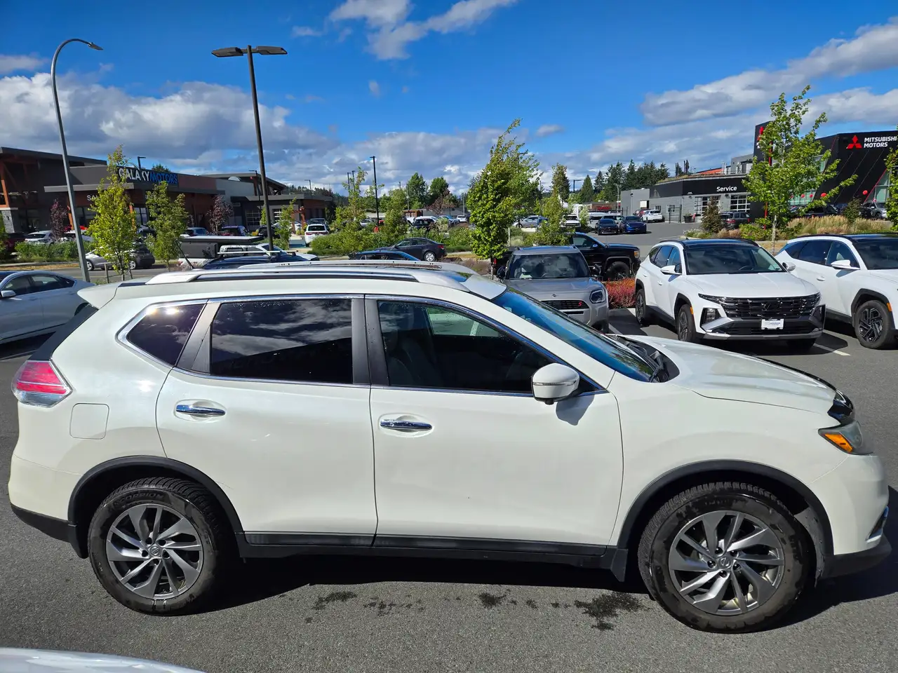 Nissan Rogue снимка Nissan Rogue