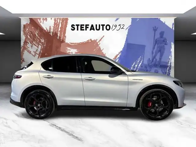 Alfa Romeo Stelvio view 3