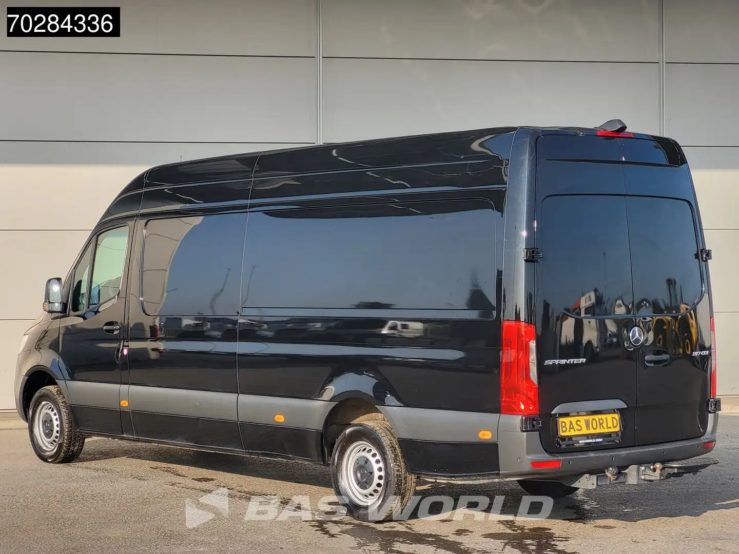 Mercedes-Benz Sprinter 317 CDI Automaat L3H2 3,5t Trekhaak Airco Camera P Zwart - 2