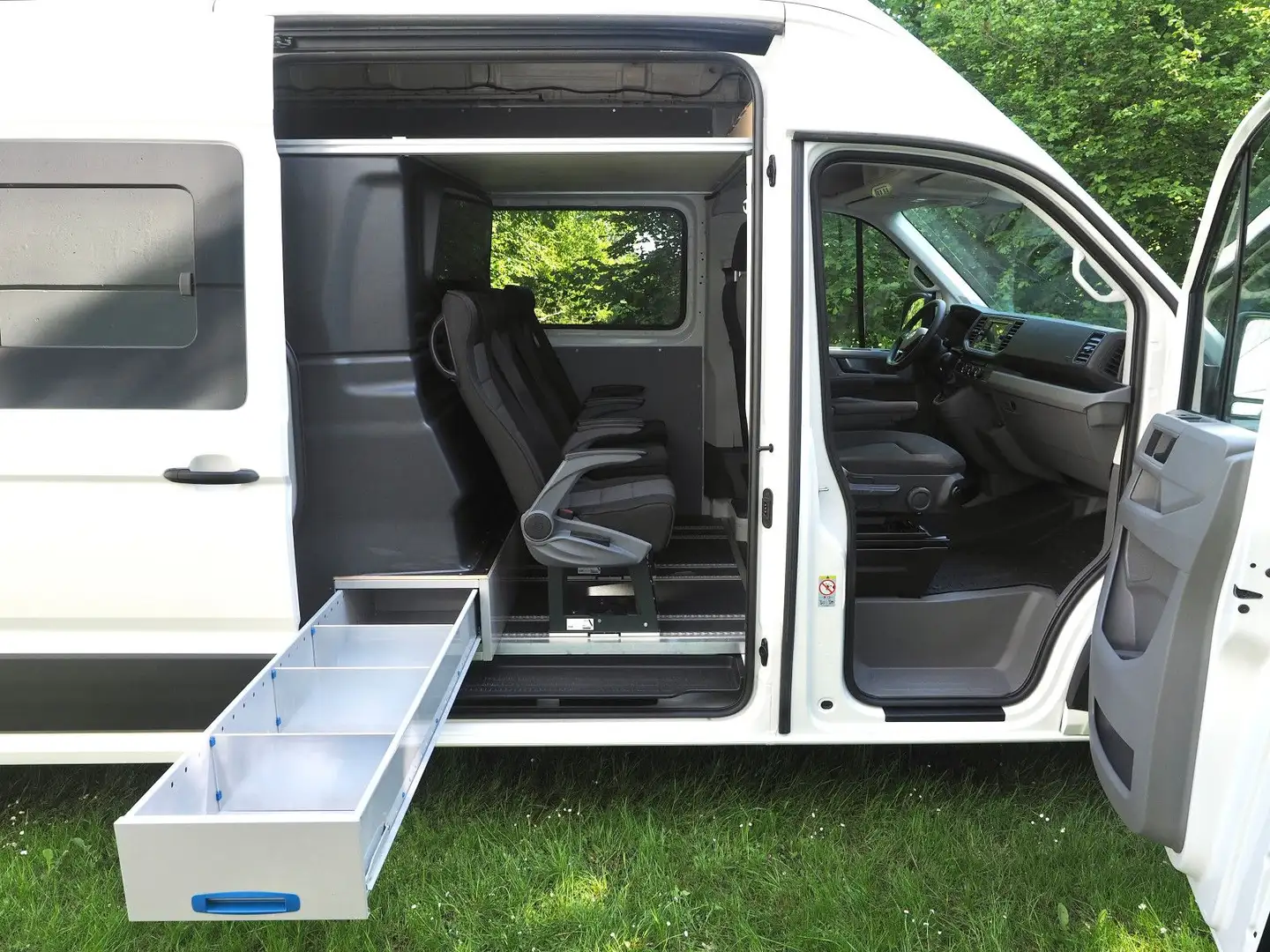 Volkswagen Crafter 35  L4H4  5-Sitzer Doka/ Mixto Automatik Bílá - 1