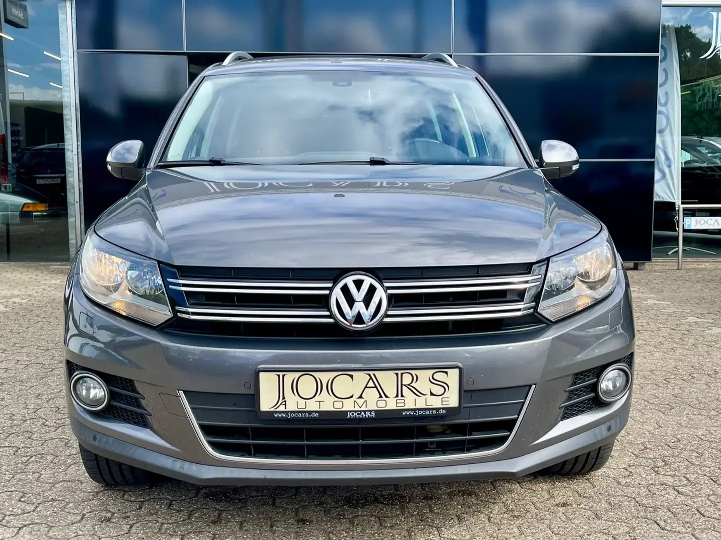 Volkswagen Tiguan Sport & Style 4MOTION I AHK I ALCANTARA Gris - 2