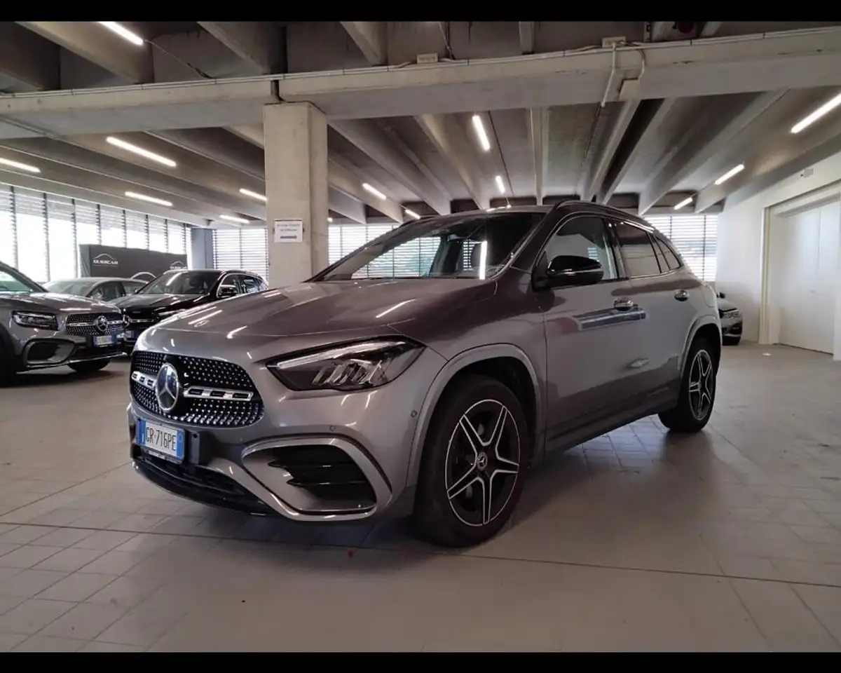 Mercedes-Benz GLA 250