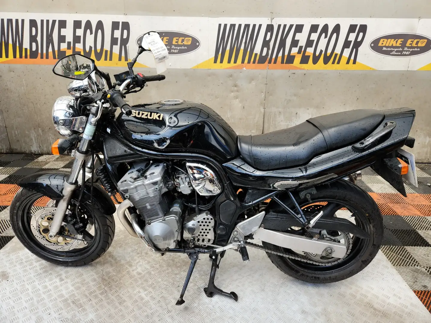 Suzuki GSF 650 Negro - 2