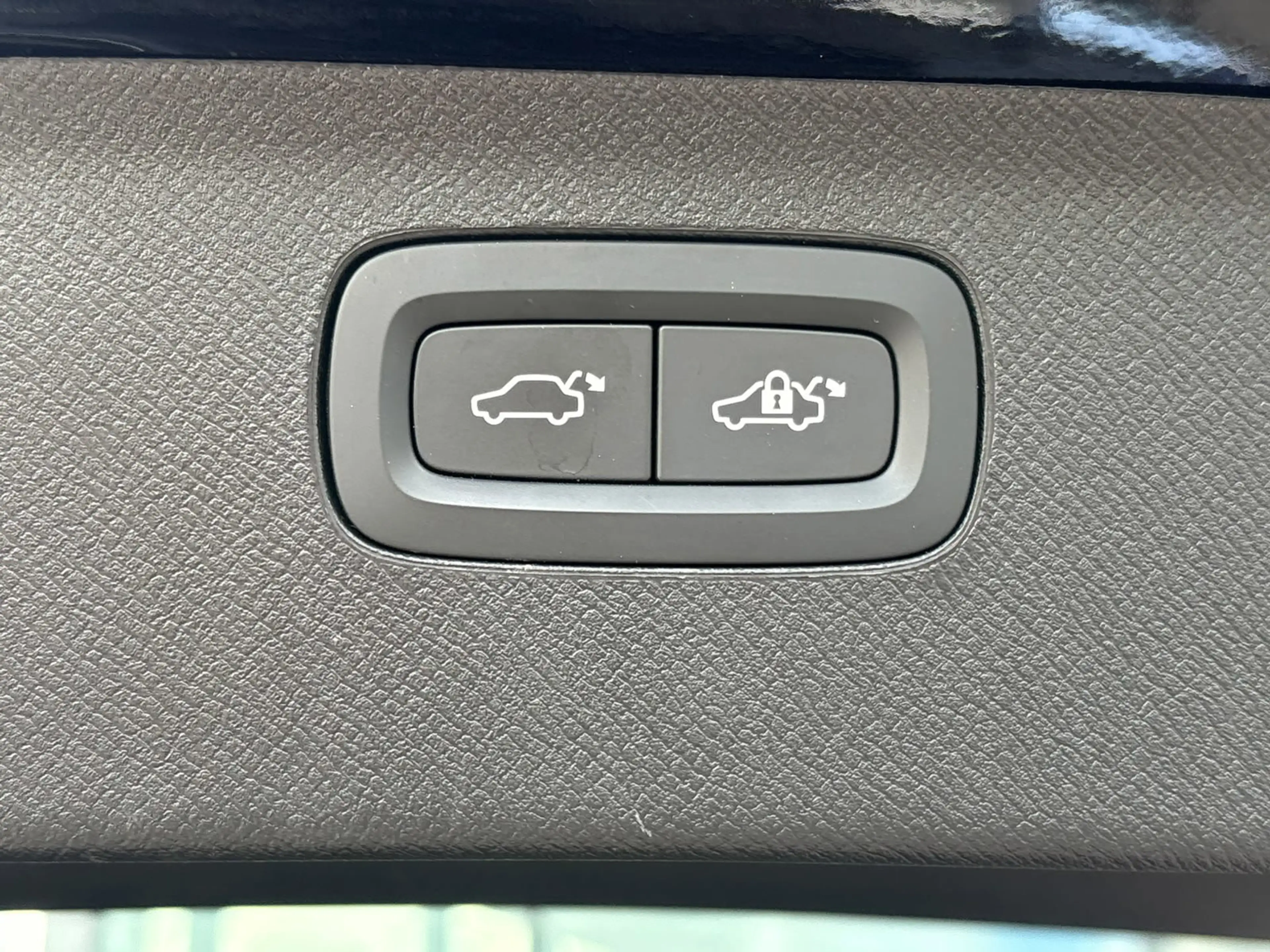 Volvo XC90 2.0 T8 Plug-in hybrid AWD Ultra Bright 455pk Lucht — photo 38