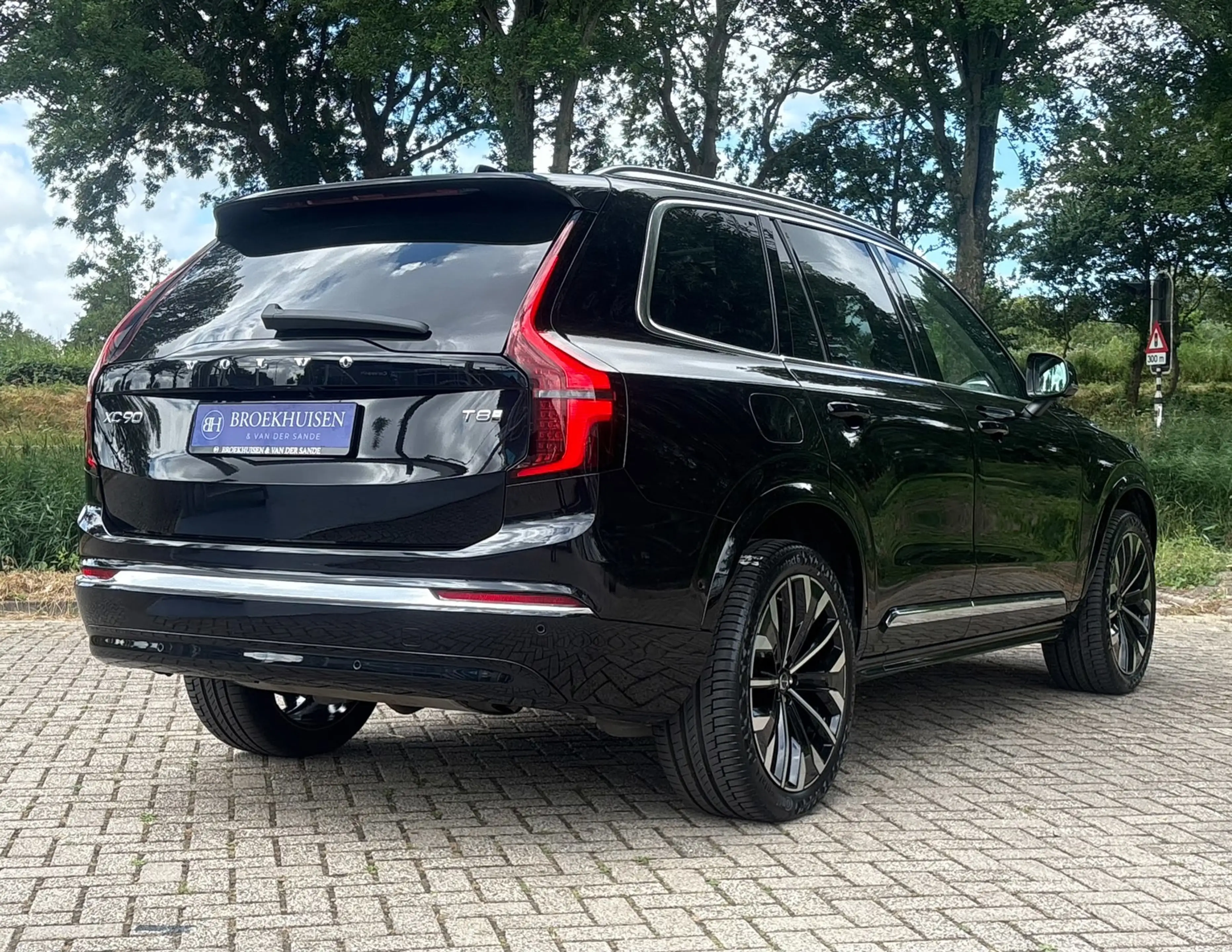 Volvo XC90 2.0 T8 Plug-in hybrid AWD Ultra Bright 455pk Lucht — photo 2