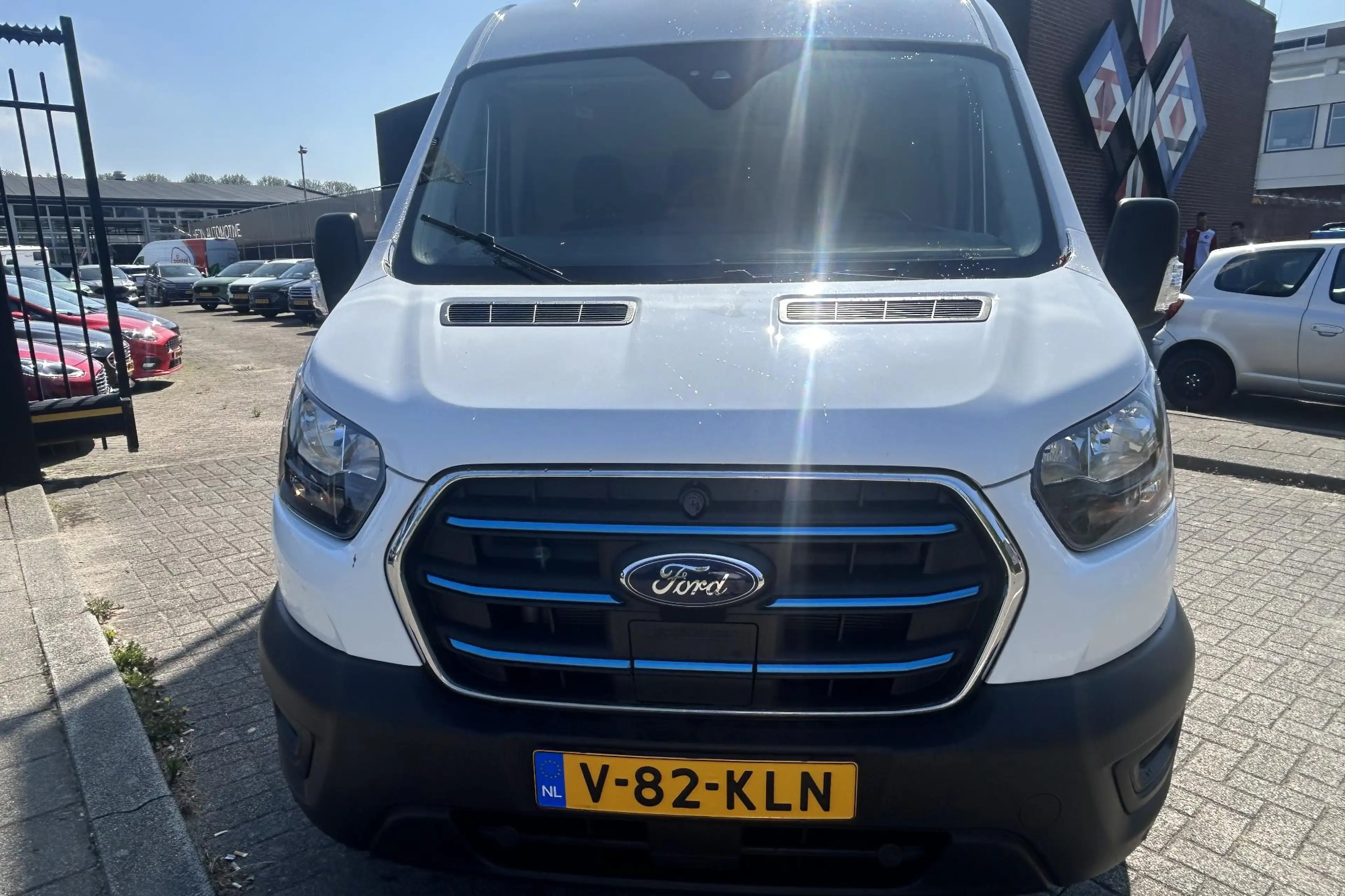 Ford E-Transit 350 L3H2 Trend 68 kWh | Operationele lease v.a. € — photo 5