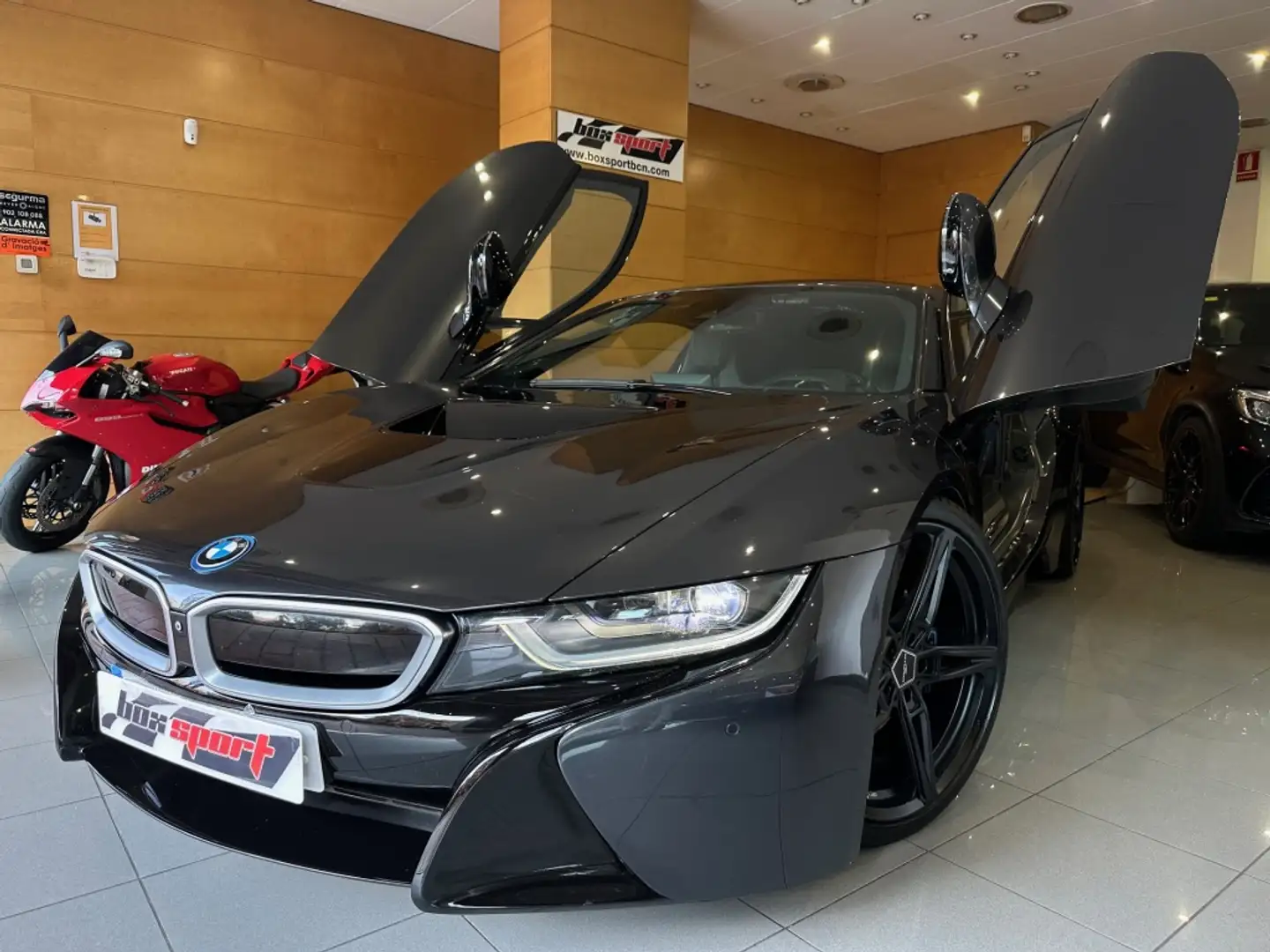 BMW i8 Gris - 1
