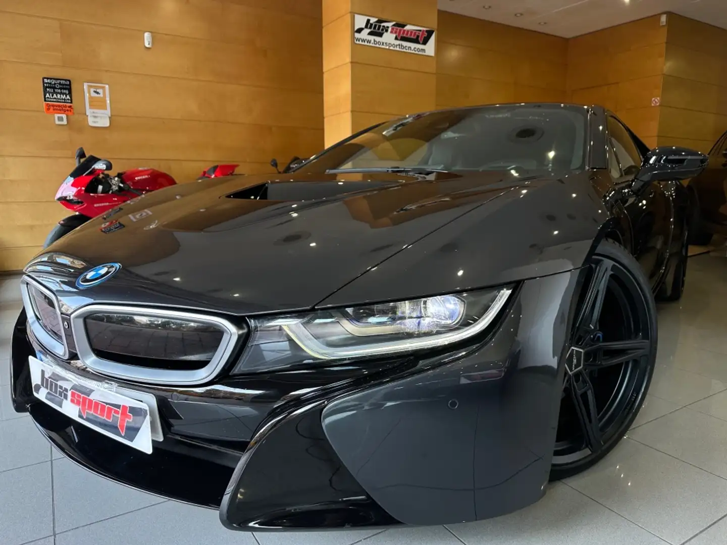 BMW i8 Gris - 2