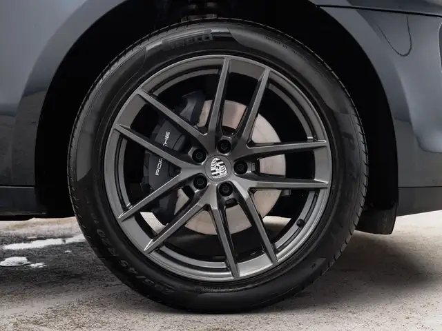 Porsche Macan view 7