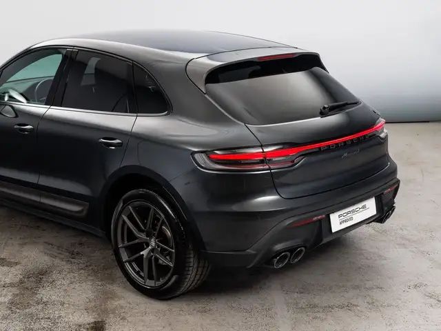 Porsche Macan view 10